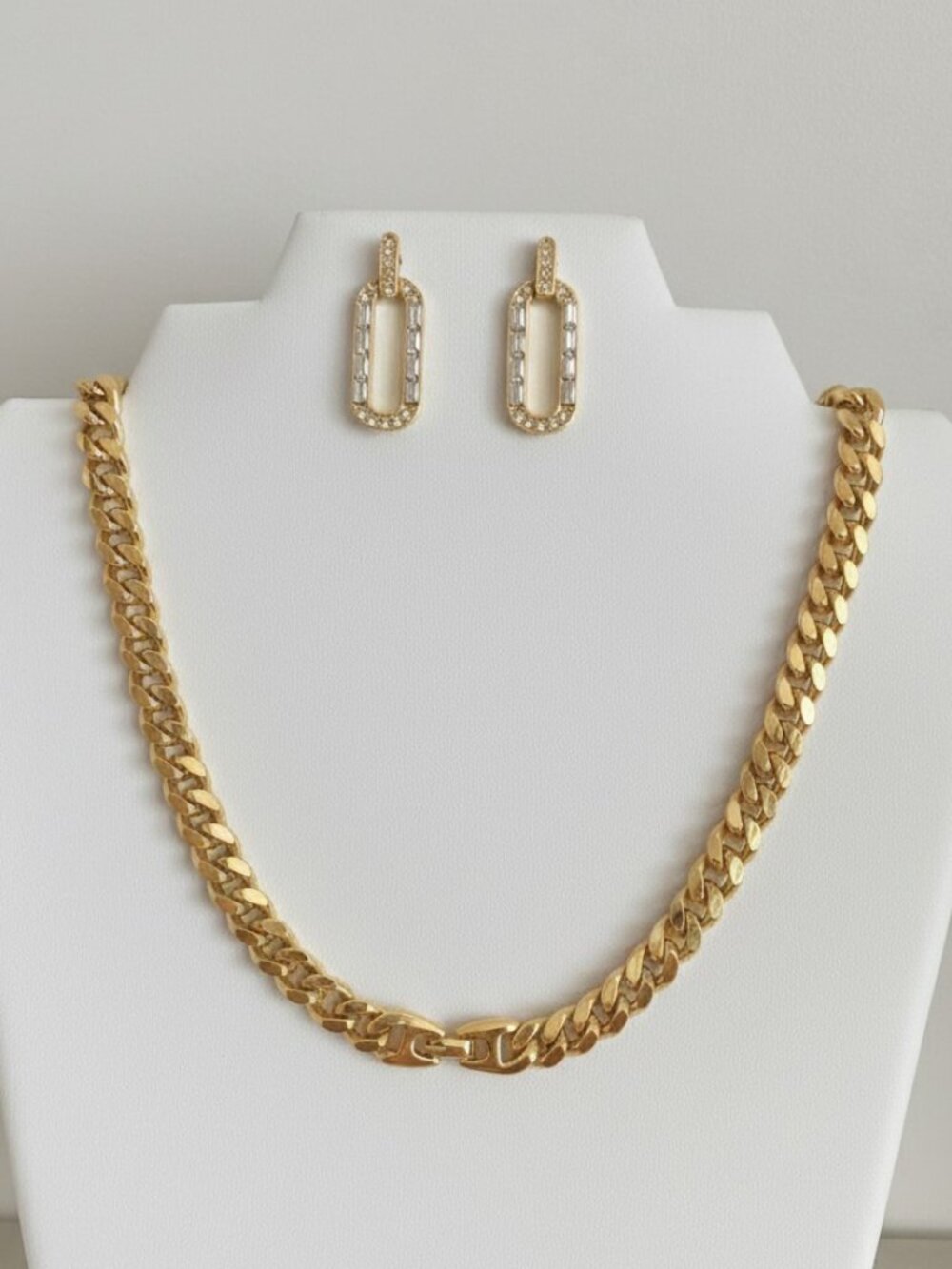 Chunky Gold and Rhinestone Necklace and Pierced Earring Set - Picture 5 of 7